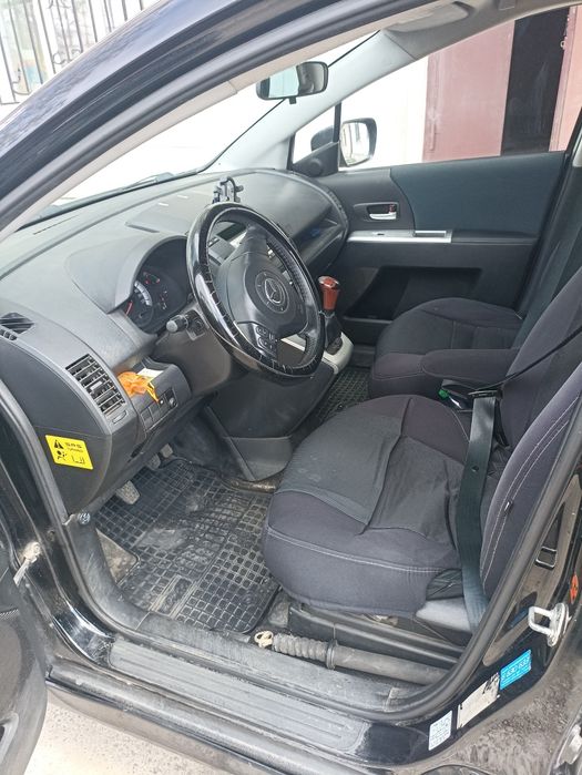 Продам Mazda 5 2007г.в.