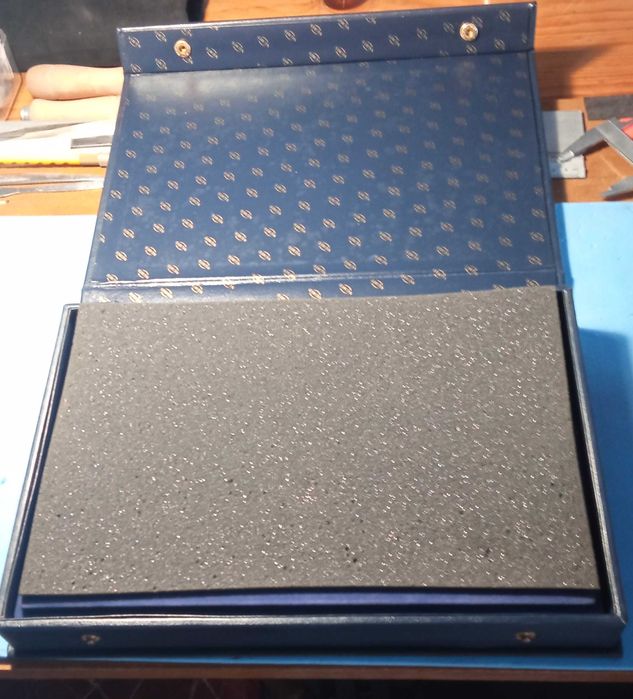 Caixa álbum numismático com moedas