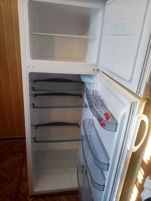 Холодильник Snaige двухкамерный