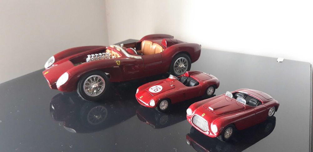 Carros miniaturas da Ferrari