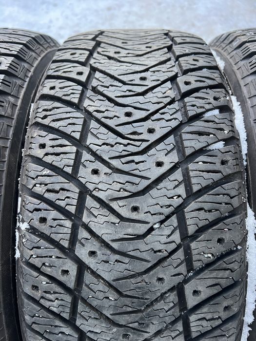 Шини зимові 225/45 R17 Yokohama