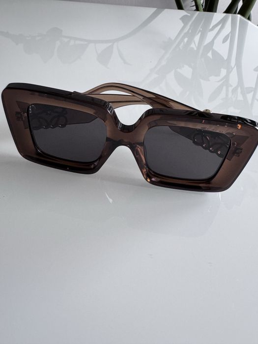Okulary przeciwsloneczne Loewe  LW40176U