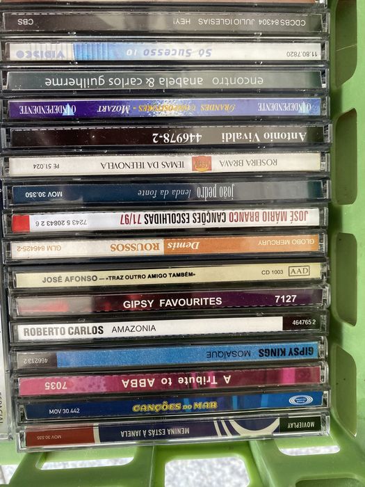Coleção de mais de 80 CDs - Música Portuguesa, Fado e Internacional