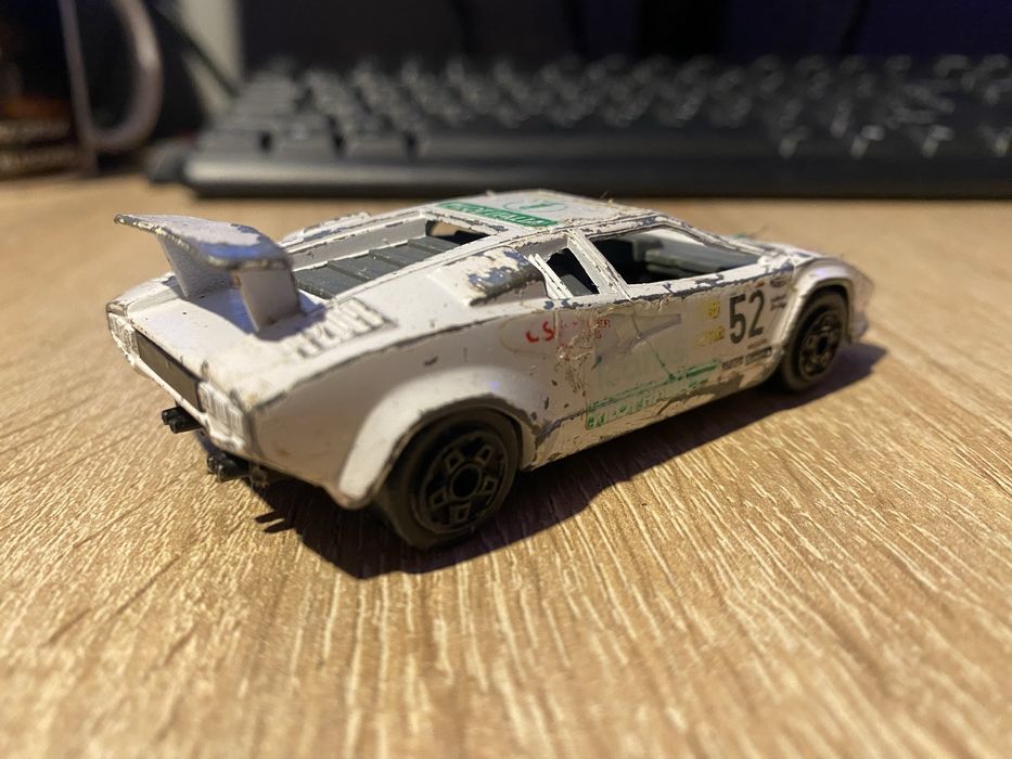 Lamborghini Coutach Bburago 1:43