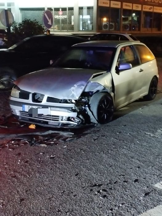 SEAT Ibiza 6k2 acidentada