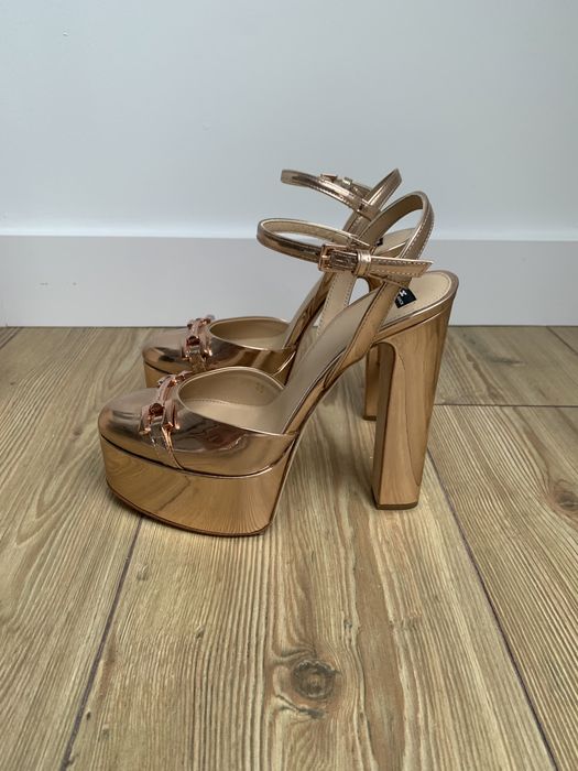 Sapatos de salto alto Elisabetta Franchi
