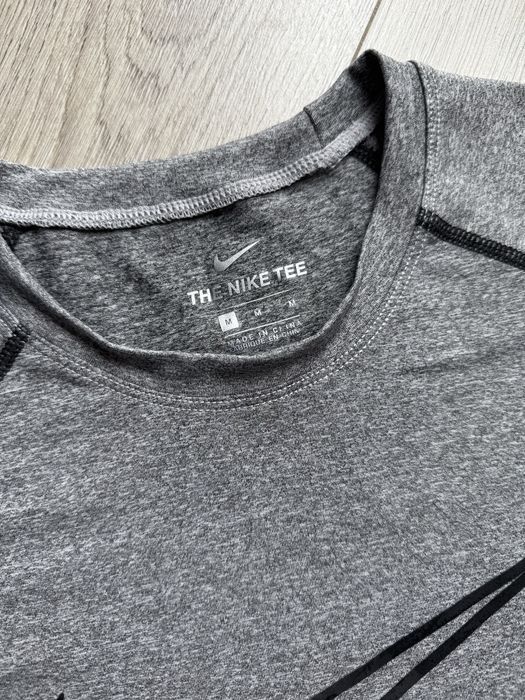Футболка термо Nike