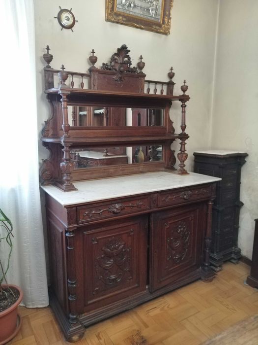 Mobília sala de jantar, carvalho húngaro, com 1 século. Só em conjunto