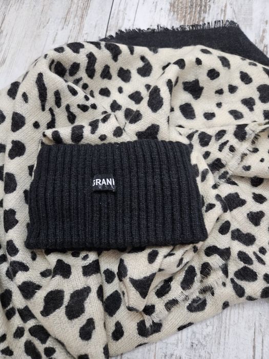 Szal w hitowym printem+ opaska/zestaw 2 sztuk
