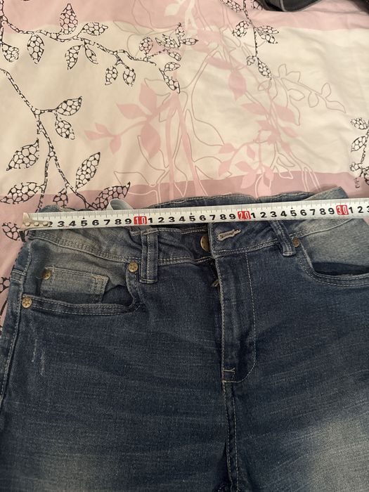 Spodnie jeansy rozmiar 146 cm regulowane w pasie