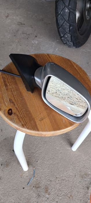 Lusterko prawe Skoda fabia 2001