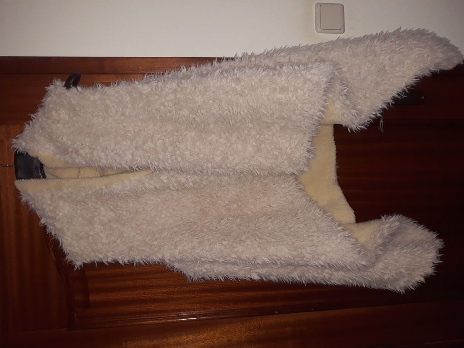 Colete de pêlo beje