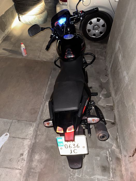 Bajaj Pulsar 180