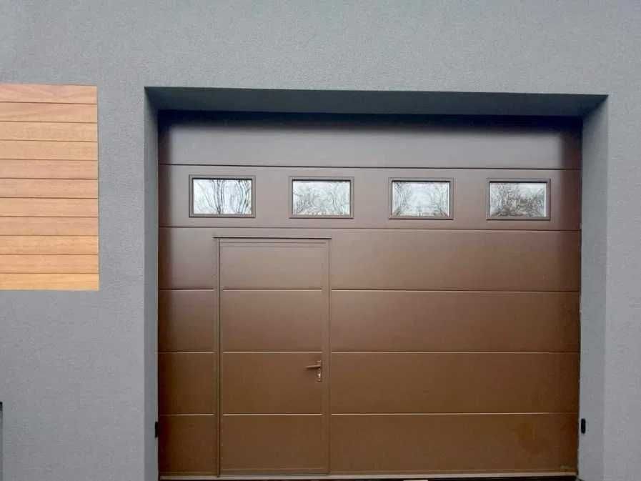 Drzwi zewnętrzne Brama garażowa segmentowa