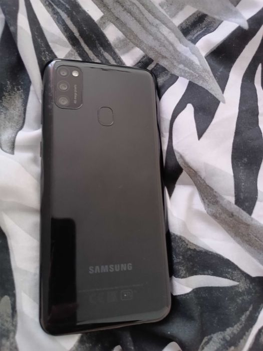 Komórka Samsung m21