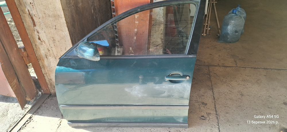 Двері Passat B5 в зборі