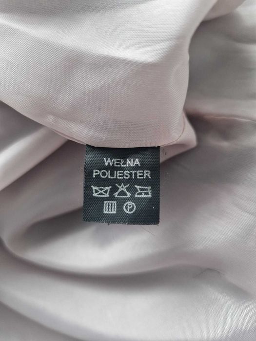 Damski płaszcz w kolorze brudny róż, rozmiar L/40