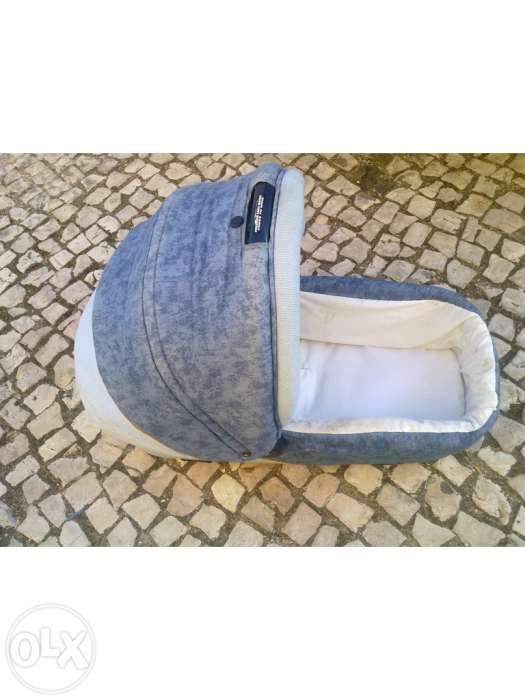 Alcofa em excelente estado.