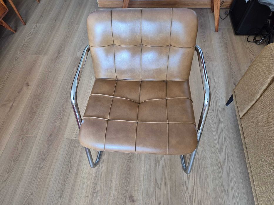 Cadeiras de escritorio Daciano da Costa anos 70/80 modelo Airborne.