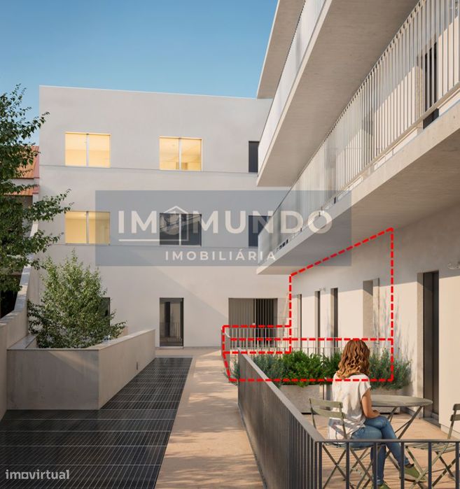 Modern T2 Apartment with Private Terrace – Gated Residential Complex in Porto