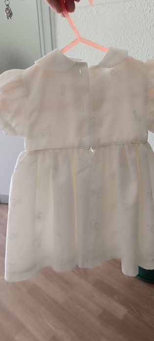 Vestido de menina para batismo usado 1 dia. Para 4 meses