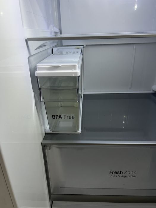 Lodówka LG Side by Side inox z dystrybutor wody i kostkarka