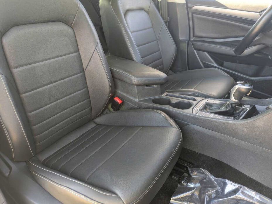 Volkswagen Jetta      2022