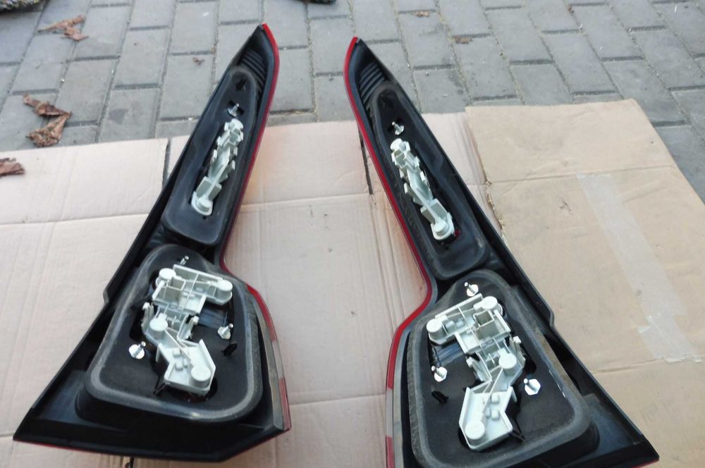 Lampy tył Tylne Volvo v50  komplet  europa