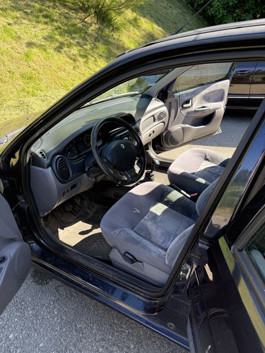 Renault Megane 2000 r. 1.4 16V benzyna + gaz