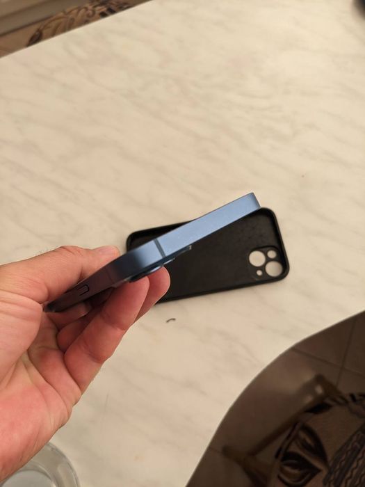 Apple iPhone 13 128GB  ідеальний стан