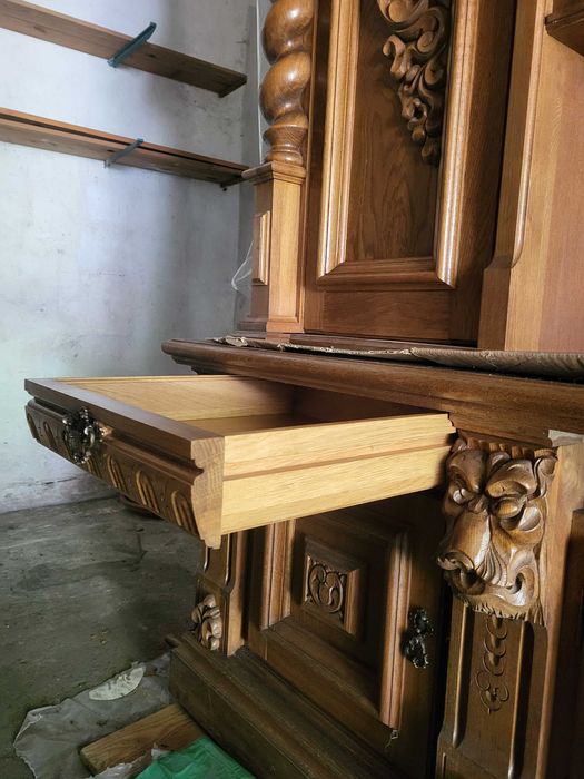 Piękny ,dębowy mebel