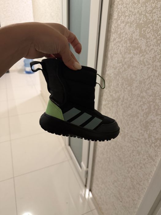 Чобітки зимові ,25 р Adidas