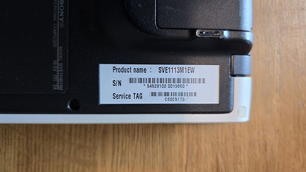 Sony Vaio SVE1113M1EW – bez dysku, stan nieznany