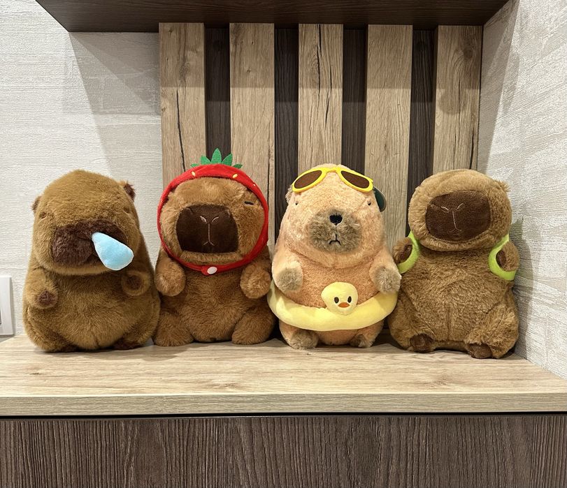 М'яка іграшка Капібара 23 см Капибара з соплей з рюкзаком