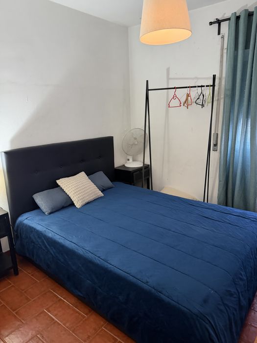 Quarto em apartamento familiar casal 600