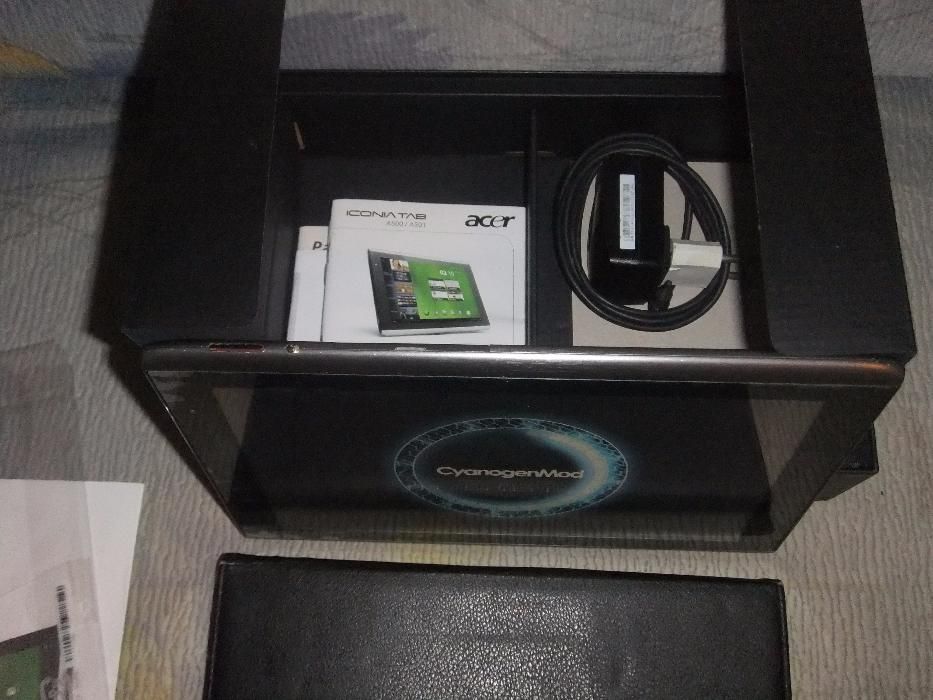 2Продам планшет Acer Iconia Tab A500 с полным комплектам.