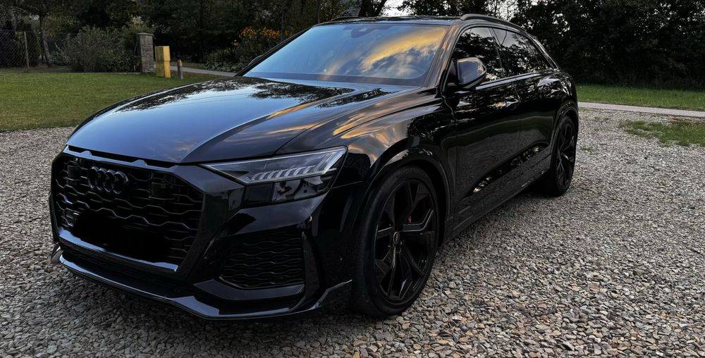 Piękne Audi  RSQ- 8   Samochód do Ślubu