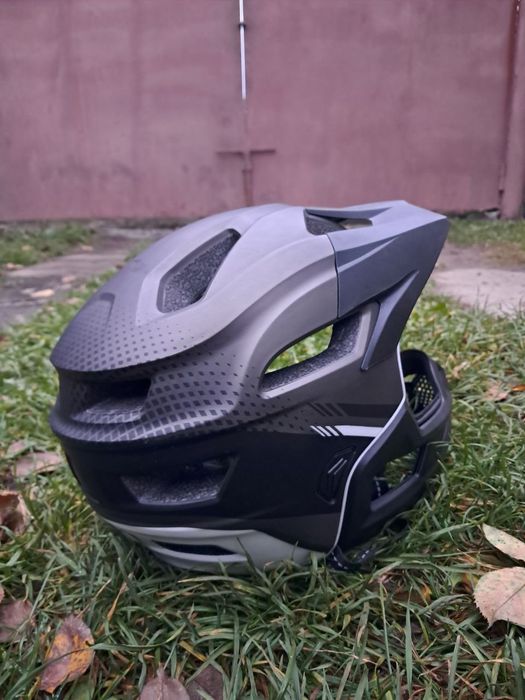 Продам Вело/Мото шлем