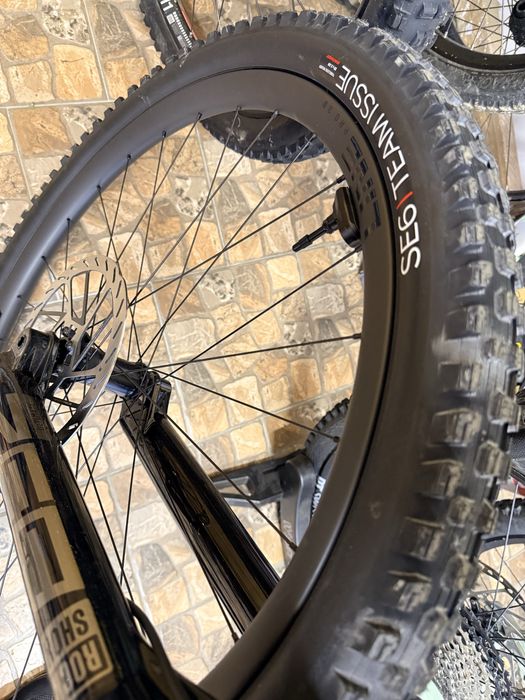 Komplet opon 2x mullet Bontrager SE6 Team Issue 29 x 2.5 i SE5 27.5