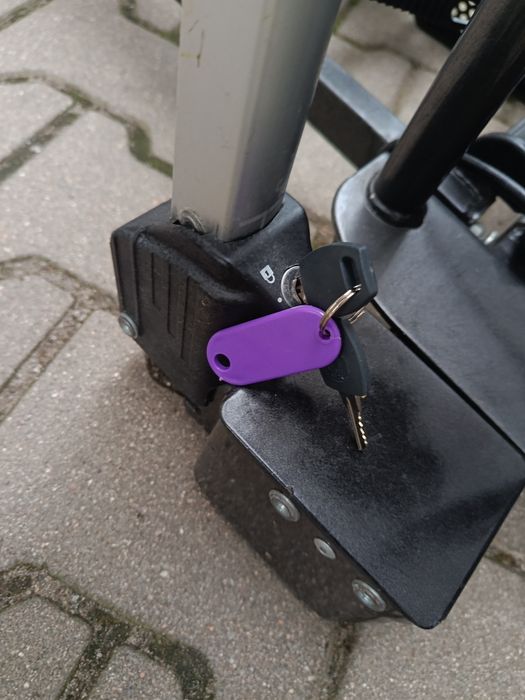 Bagażnik rowerowy BOSAL na hak 2 Rowery ELEKTRYCZNE 60kg rynna 143cm na koła