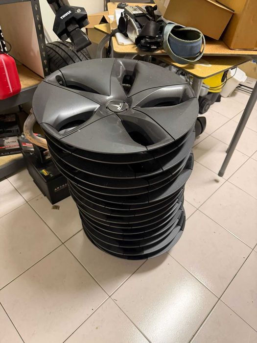 Tampos de Roda Tesla Model 3