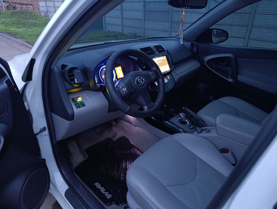 Продам Тайоту елктро