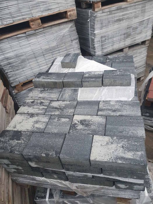 Продаж та Вкладання бруківки