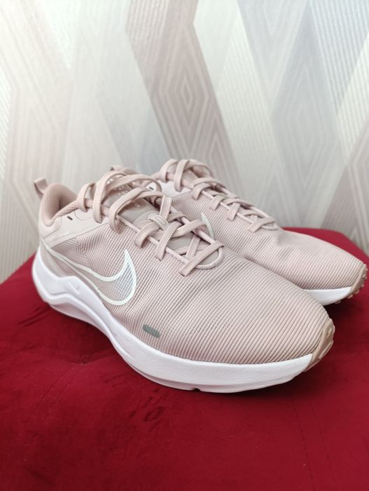 Кросівки NIKE Downshifter 12 39 розмір