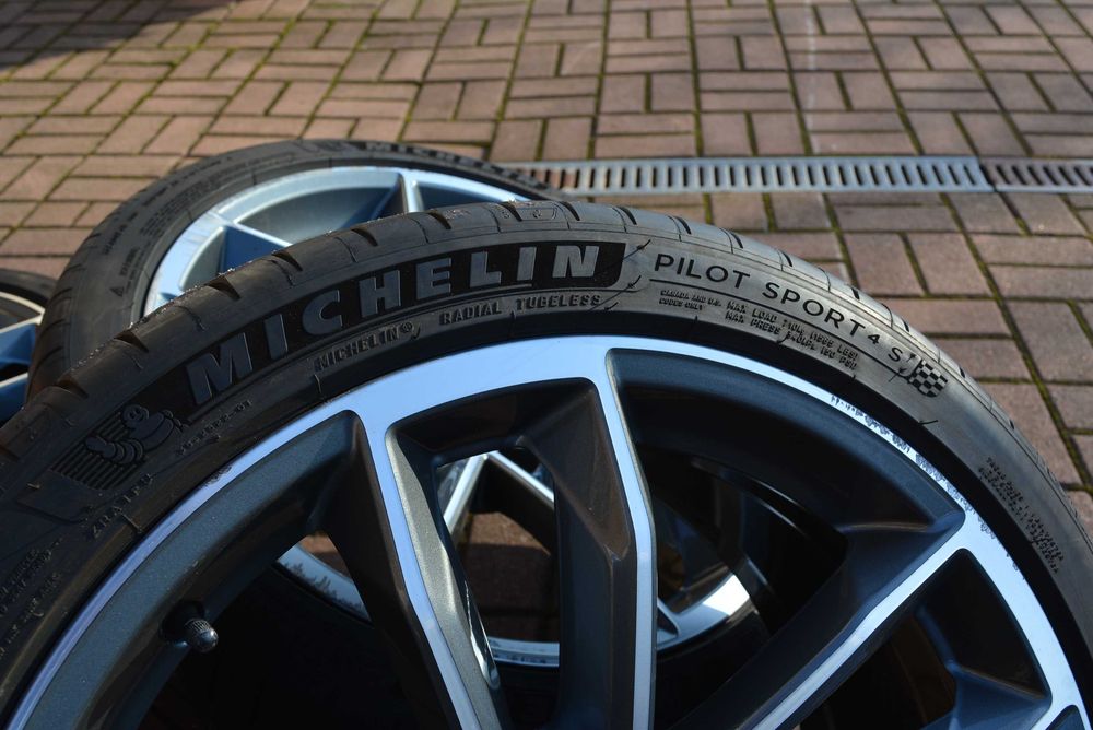 Koła letnie Audi A5 + 255/35/19 Michelin