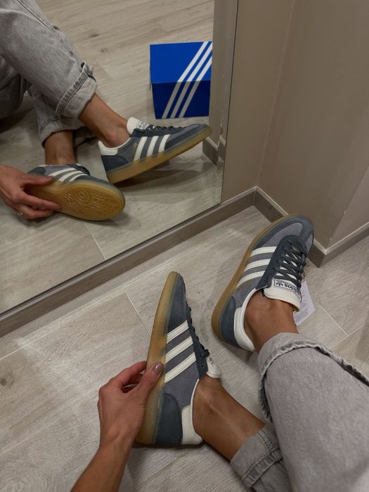 Жіночі оригінальні кросівки Handball spezial Art:IH6588