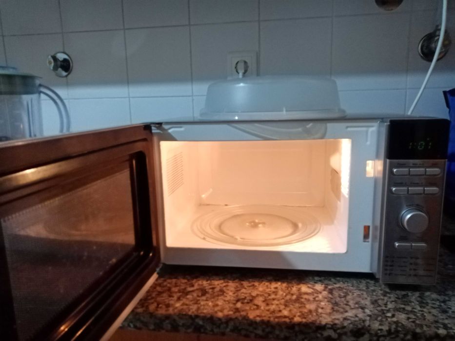 Microondas como novo