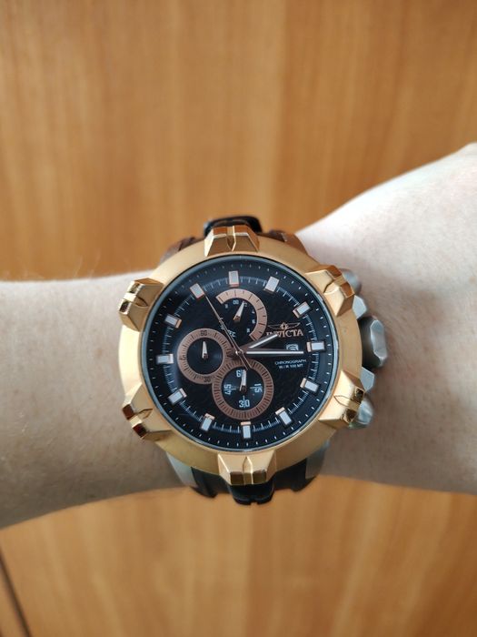 Invicta chronograph model 16902