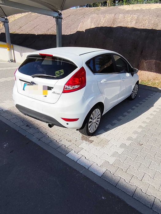 Ford fiesta 1.6 tdci Titanium — photo 2