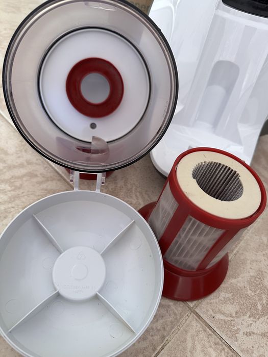 Aspirador sem saco KUNFT KVC3121 BL